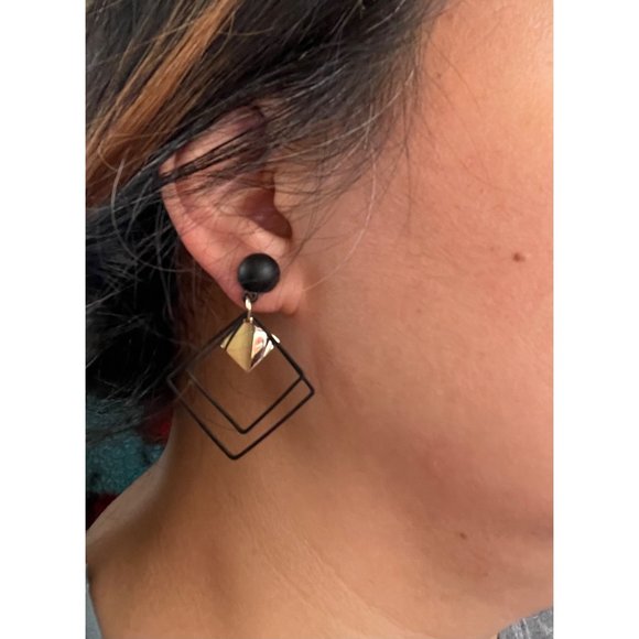 Geometric Abstract Drop Dangle State Earrings Black Gold - Picture 2 of 7